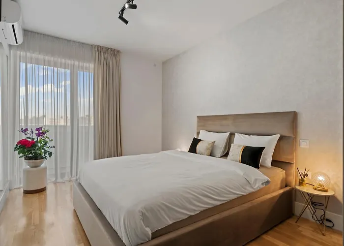 The Address Bucureşti