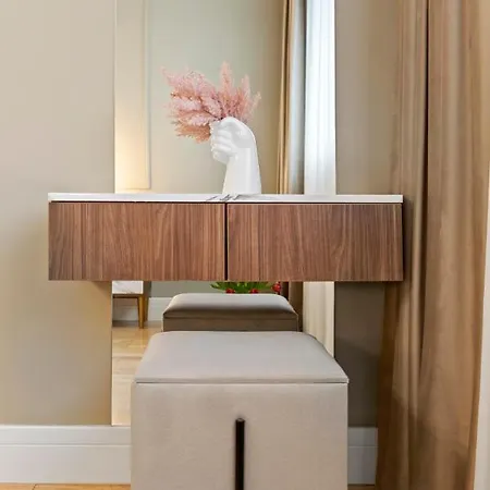 The Address * בוקרשט